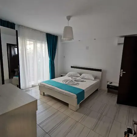 Dan Πανσιόν Eforie Nord